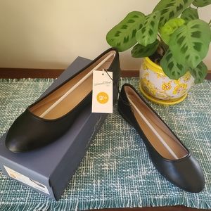 FINAL SALE Universal Threads Black Ballet Flats